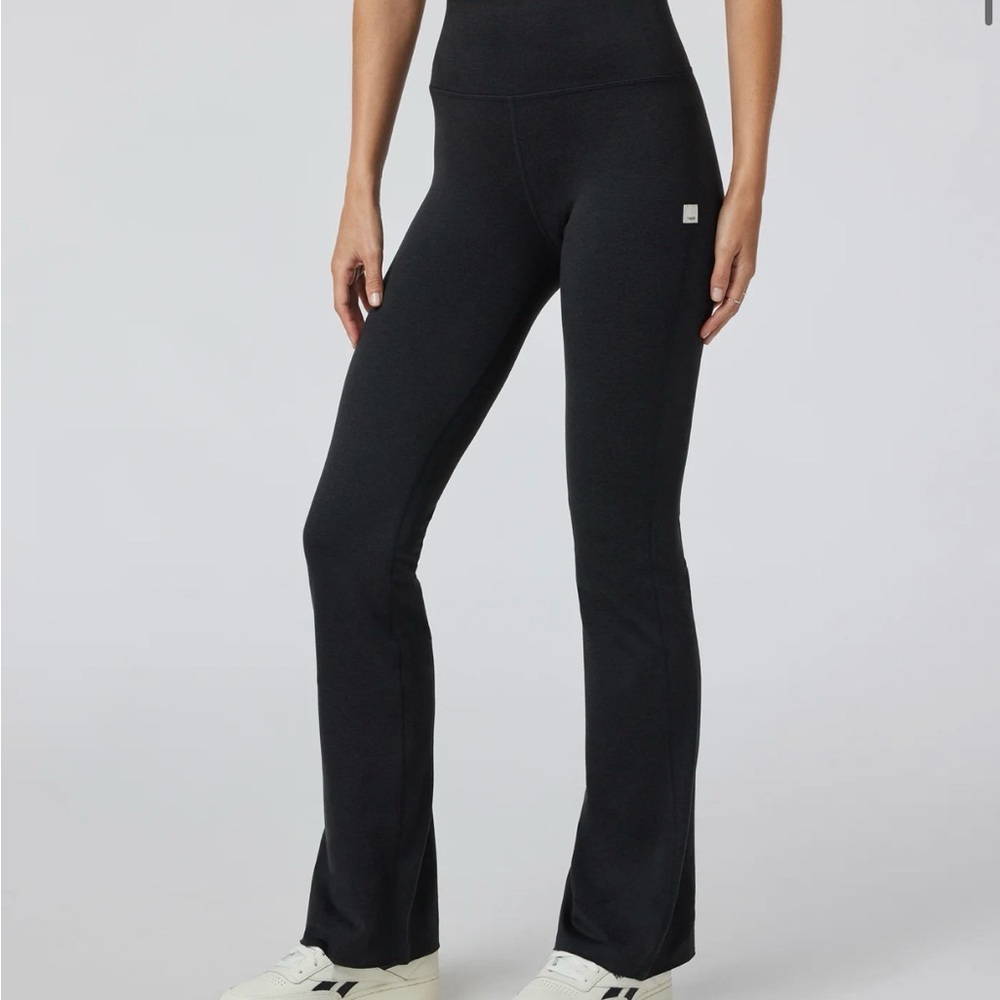 Ladies Vuori Halo Slim Flare Pants in Black Heather - Sz M